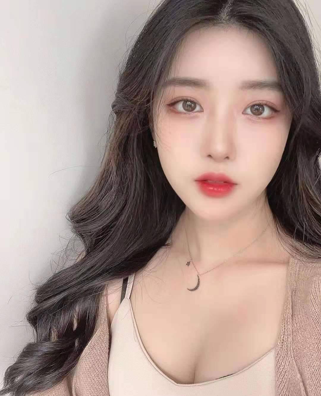 朝阳温柔型妙龄女孩新货.清秀无风尘味.苗条玲珑各种姿势