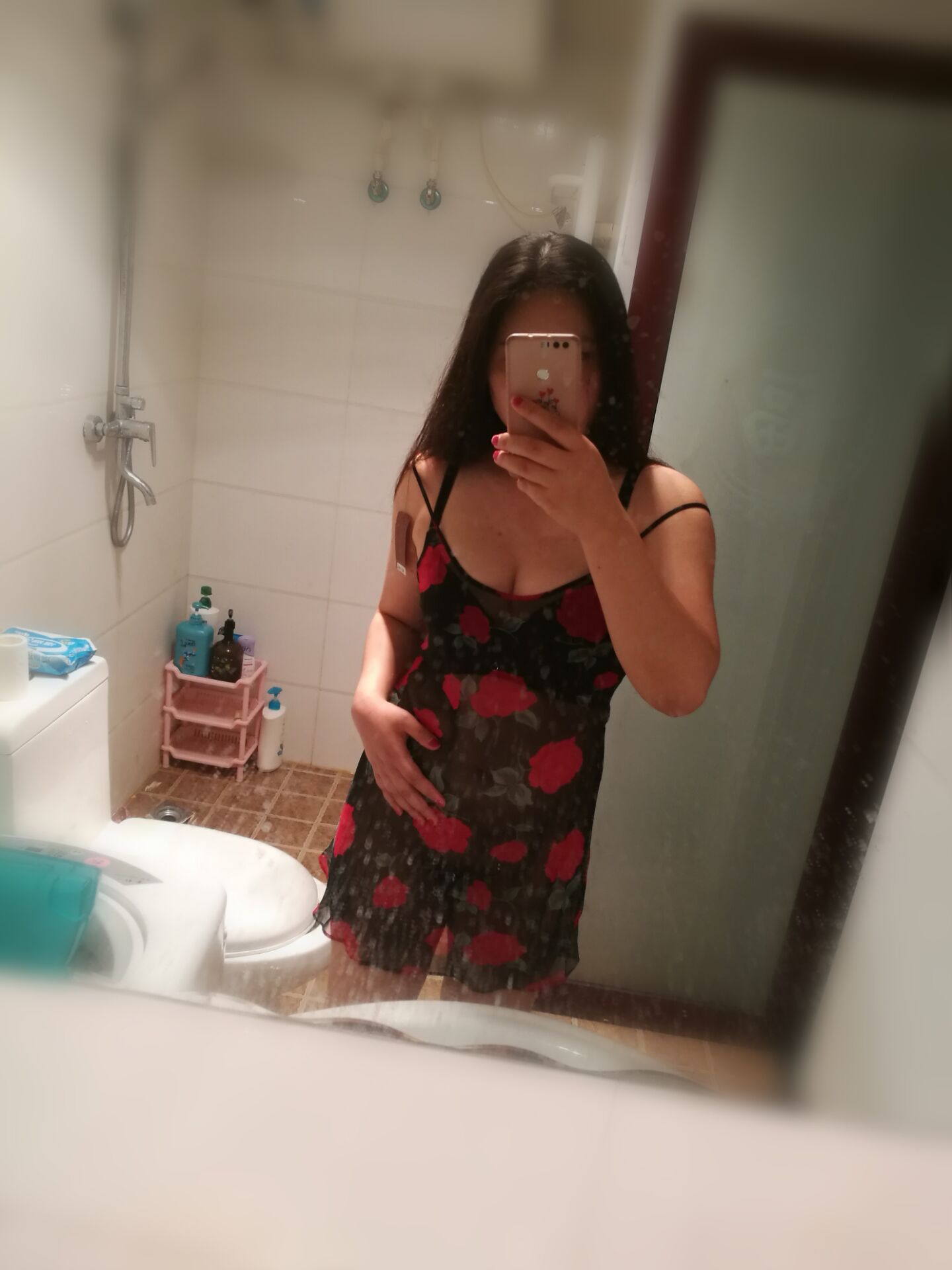 草房纯兼职，丰满温柔小姐姐，如狼似虎正当年，kh超好，安全靠