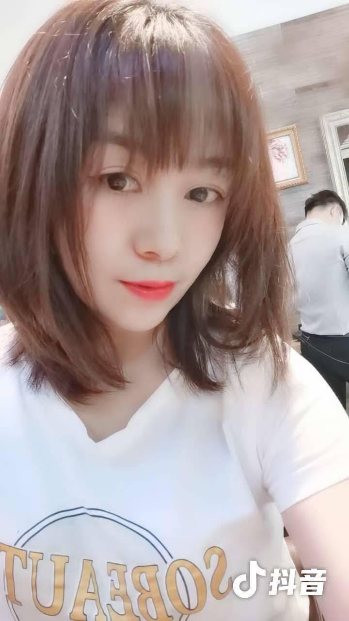 身材好迷人小少妇让你感受手的温度